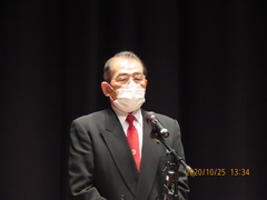 8_家吉幹事長による挨拶.JPG