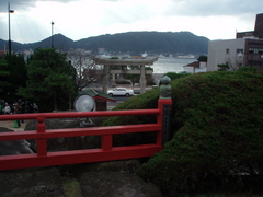 赤間宮は関門海峡を望む