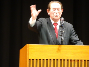 30.吟詠指導(佐藤指導本部長).JPG