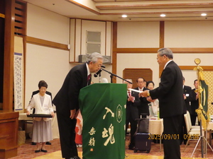 ㉘任命証授与(一宮_藤井龍悠).JPG